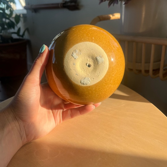 Yellow Vase - Picture 2 of 2